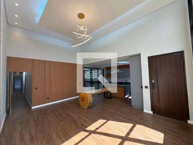 Casa / Sobrado em Condomínio para Venda em Brasília/DF Vicente Pires 3 Quartos