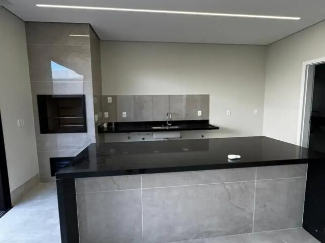 Casa / Sobrado em Condomínio para Venda em Cuiabá/MT Condomínio Belvedere 3 Quartos
