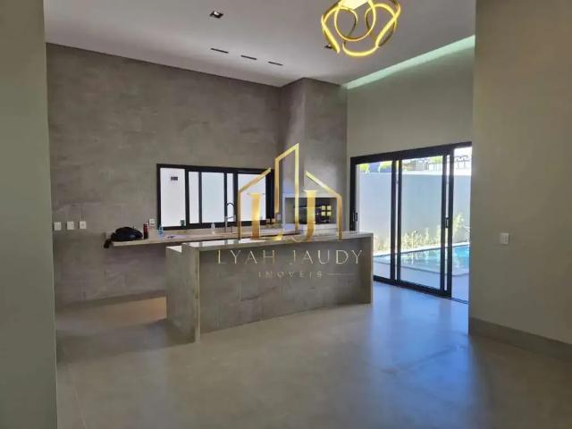 Casa / Sobrado em Condomínio para Venda em Cuiabá/MT Jardim Itália 4 Quartos