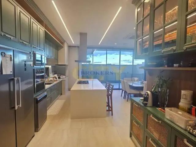 Casa / Sobrado em Condomínio para Venda em Cuiabá/MT Jardim Itália 4 Quartos
