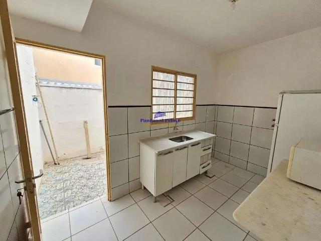 Casa / Sobrado em Condomínio para Venda em Cuiabá/MT Jardim Shangri La 2 Quartos