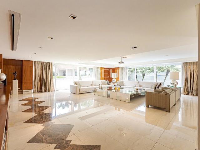 Casa / Sobrado em Condomínio para Venda em Curitiba/PR Campo Comprido 4 Quartos