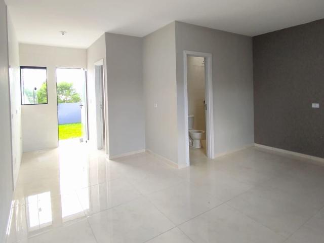 Casa / Sobrado em Condomínio para Venda em Curitiba/PR Campo de Santana 2 Quartos