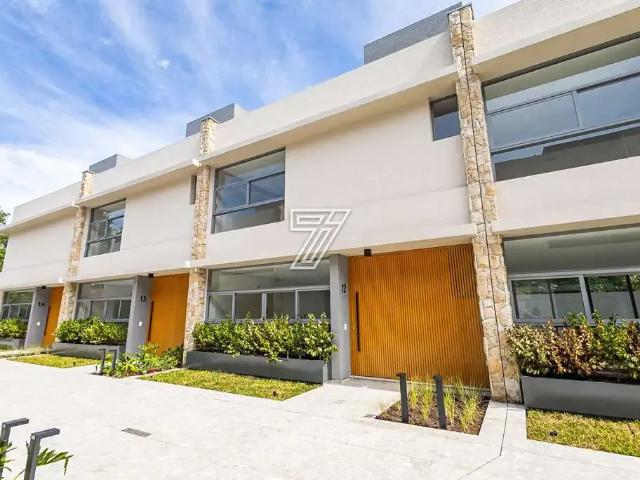 Casa / Sobrado em Condomínio para Venda em Curitiba/PR Cascatinha 3 Quartos