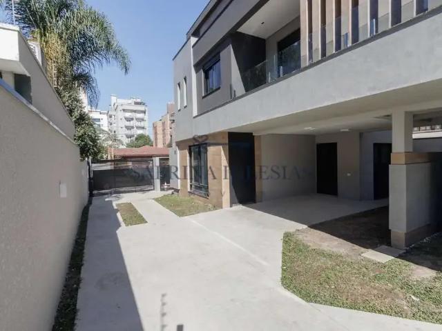 Casa / Sobrado em Condomínio para Venda em Curitiba/PR Centro Cívico 3 Quartos