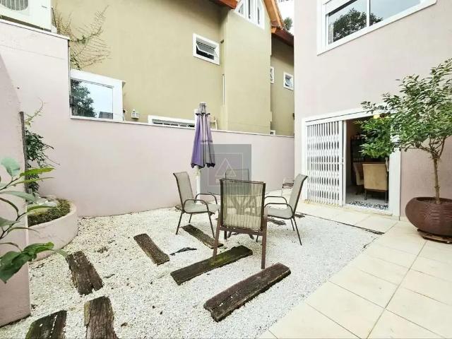 Casa / Sobrado em Condomínio para Venda em Curitiba/PR Bom Retiro 4 Quartos