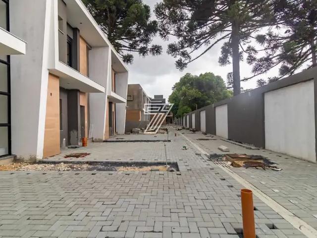 Casa / Sobrado em Condomínio para Venda em Curitiba/PR Boqueirão 3 Quartos