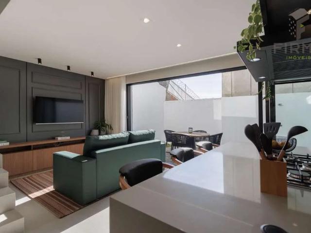 Casa / Sobrado em Condomínio para Venda em Curitiba/PR Guabirotuba 3 Quartos