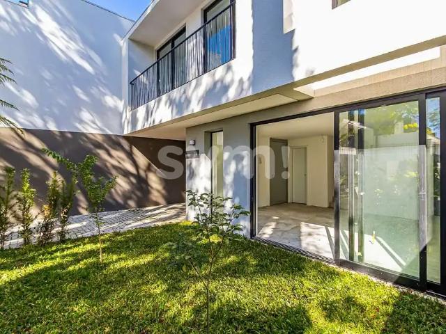 Casa / Sobrado em Condomínio para Venda em Curitiba/PR Guabirotuba 3 Quartos