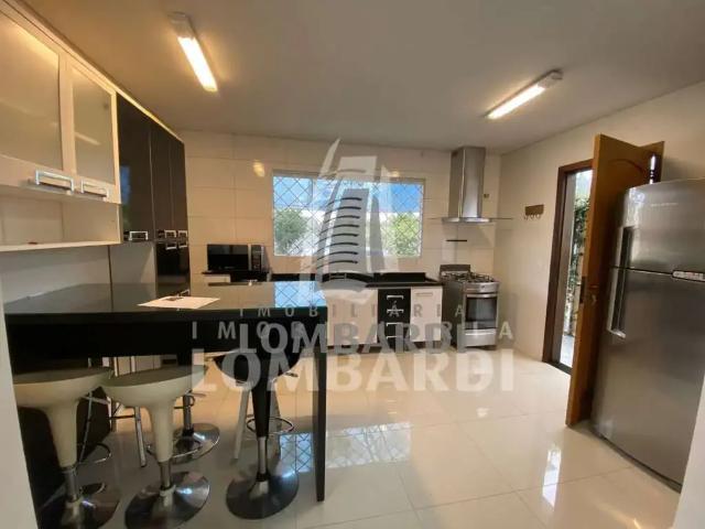Casa / Sobrado em Condomínio para Venda em Curitiba/PR Guaíra 3 Quartos