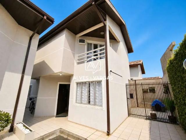 Casa / Sobrado em Condomínio para Venda em Curitiba/PR Jardim das Américas 3 Quartos