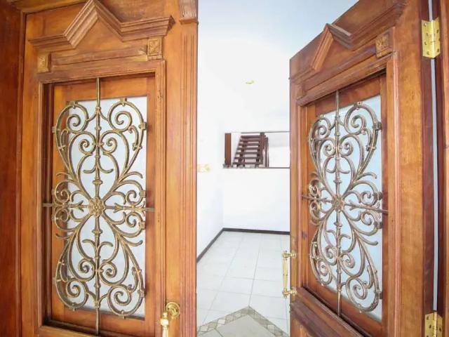Casa / Sobrado em Condomínio para Venda em Curitiba/PR Mossunguê 6 Quartos
