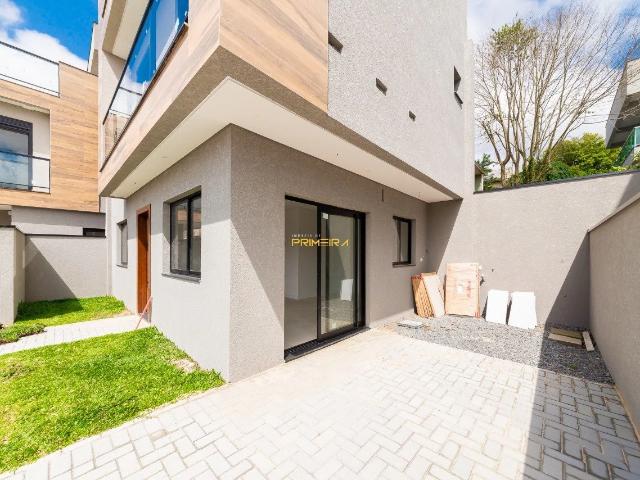 Casa / Sobrado em Condomínio para Venda em Curitiba/PR Novo Mundo 3 Quartos