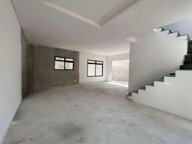Casa / Sobrado em Condomínio para Venda em Curitiba/PR Novo Mundo 3 Quartos