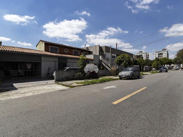 Casa / Sobrado em Condomínio para Venda em Curitiba/PR Novo Mundo 3 Quartos