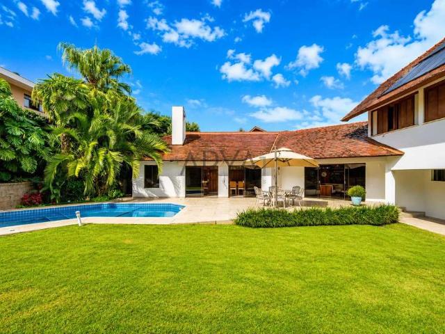 Casa / Sobrado em Condomínio para Venda em Curitiba/PR São Lourenço 4 Quartos