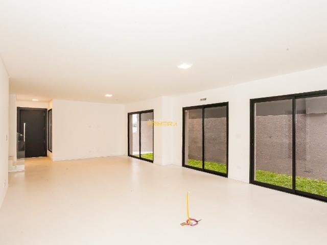 Casa / Sobrado em Condomínio para Venda em Curitiba/PR Santa Cândida 2 Quartos