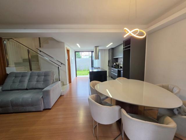 Casa / Sobrado em Condomínio para Venda em Curitiba/PR Santa Cândida 3 Quartos