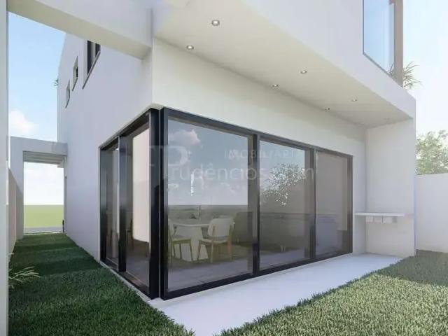Casa / Sobrado em Condomínio para Venda em Curitiba/PR Santa Cândida 3 Quartos