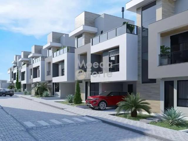 Casa / Sobrado em Condomínio para Venda em Curitiba/PR Santa Felicidade 3 Quartos