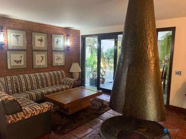 Casa / Sobrado em Condomínio para Venda em Curitiba/PR Seminário 3 Quartos
