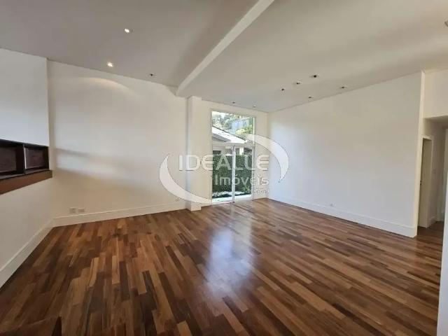 Casa / Sobrado em Condomínio para Venda em Curitiba/PR Seminário 5 Quartos