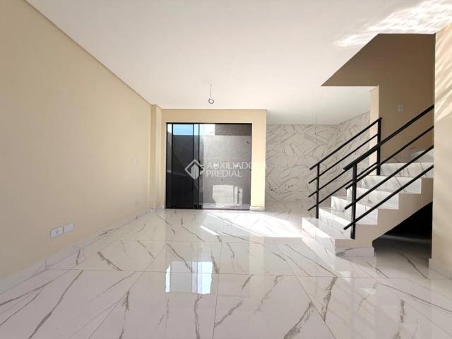 Casa / Sobrado em Condomínio para Venda em Curitiba/PR Pinheirinho 3 Quartos