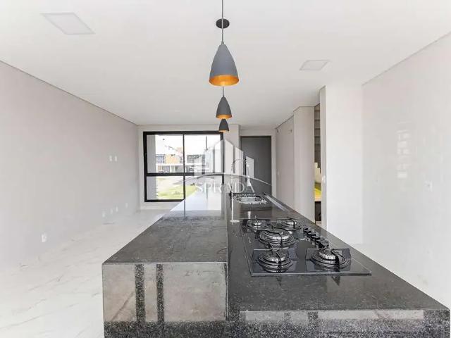 Casa / Sobrado em Condomínio para Venda em Curitiba/PR Pinheirinho 3 Quartos