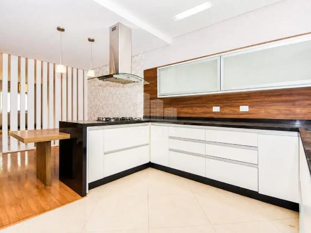 Casa / Sobrado em Condomínio para Venda em Curitiba/PR Pinheirinho 3 Quartos