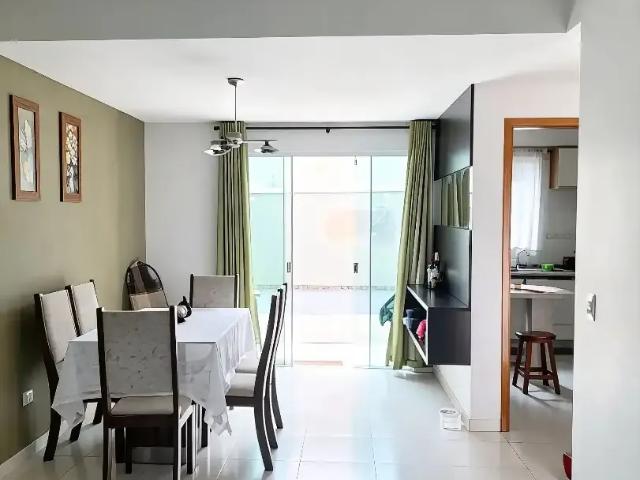 Casa / Sobrado em Condomínio para Venda em Curitiba/PR Pinheirinho 3 Quartos