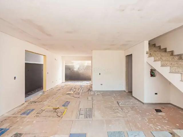 Casa / Sobrado em Condomínio para Venda em Curitiba/PR Pinheirinho 3 Quartos