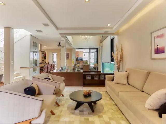 Casa / Sobrado em Condomínio para Venda em Curitiba/PR Pinheirinho 4 Quartos