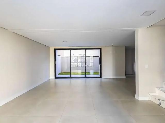 Casa / Sobrado em Condomínio para Venda em Curitiba/PR Pinheirinho 4 Quartos