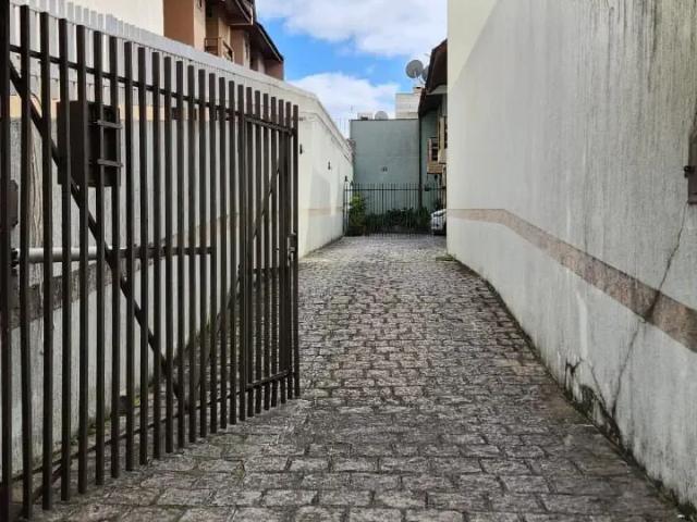 Casa / Sobrado em Condomínio para Venda em Curitiba/PR Tarumã 4 Quartos
