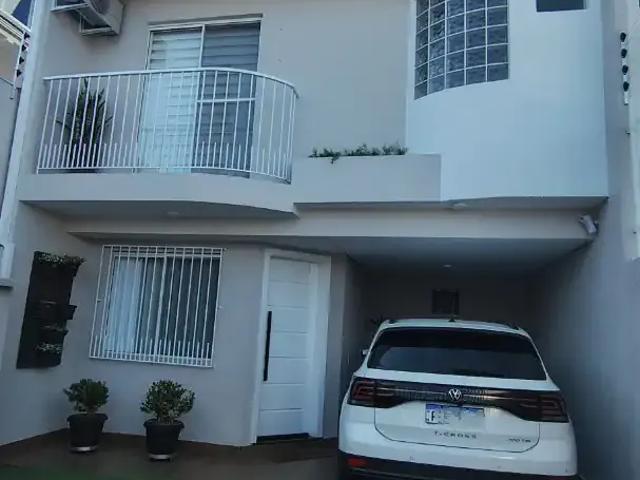 Casa / Sobrado em Condomínio para Venda em Curitiba/PR Vista Alegre 4 Quartos