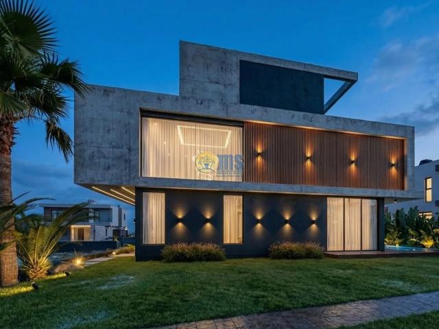 Casa / Sobrado em Condomínio para Venda em Curitiba/PR Xaxim 3 Quartos