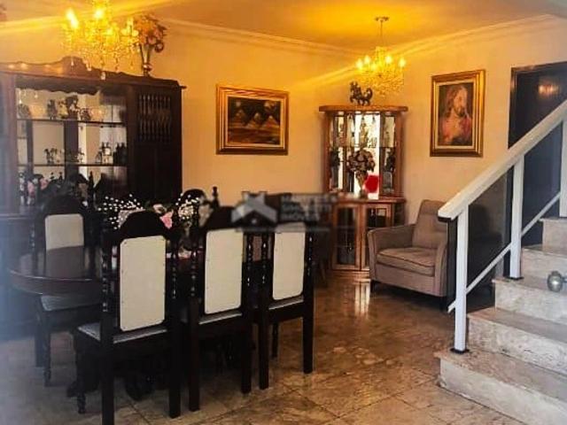 Casa / Sobrado em Condomínio para Venda em Curitiba/PR Xaxim 3 Quartos