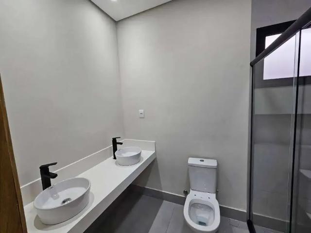 Casa / Sobrado em Condomínio para Venda em Caçapava/SP Condomínio Terras do Vale 3 Quartos