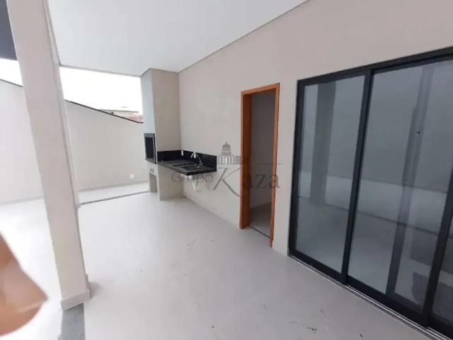 Casa / Sobrado em Condomínio para Venda em Caçapava/SP Residencial Alta Vista 1 3 Quartos