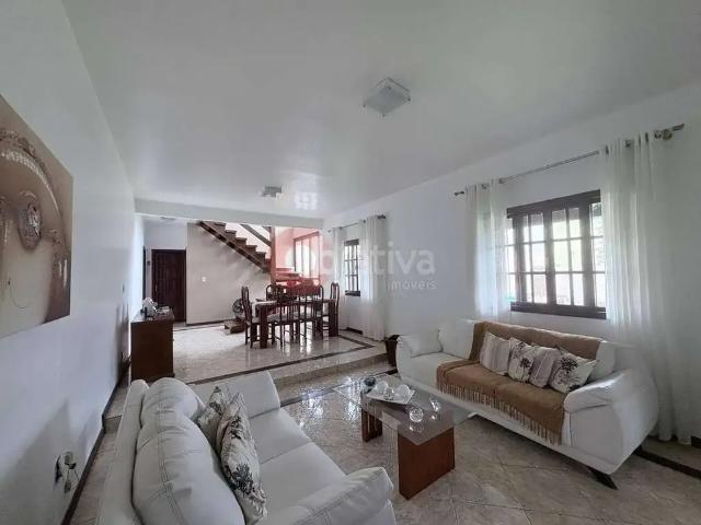 Casa / Sobrado em Condomínio para Venda em Cabo Frio/RJ Ogiva 5 Quartos