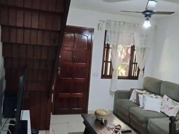 Casa / Sobrado em Condomínio para Venda em Cabo Frio/RJ Jardim Flamboyant 2 Quartos