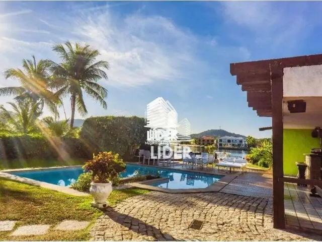 Casa / Sobrado em Condomínio para Venda em Cabo Frio/RJ Passagem 9 Quartos