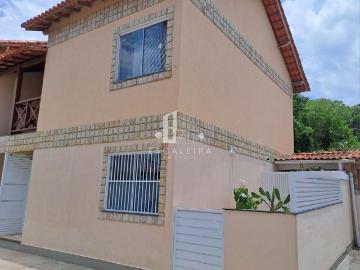Casa / Sobrado em Condomínio para Venda em Cabo Frio/RJ Peró 3 Quartos