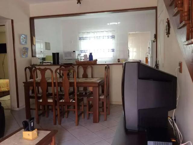 Casa / Sobrado em Condomínio para Venda em Cabo Frio/RJ Peró 3 Quartos