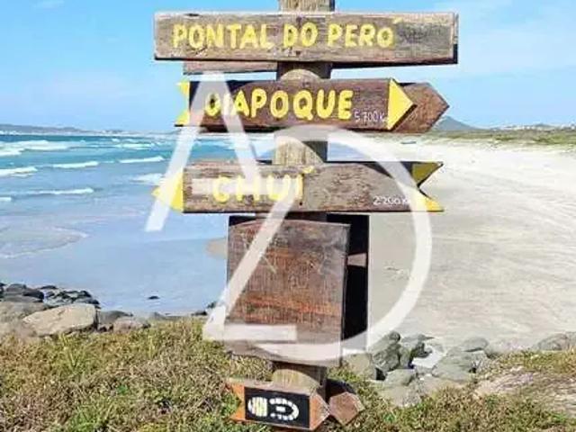 Casa / Sobrado em Condomínio para Venda em Cabo Frio/RJ Peró 2 Quartos