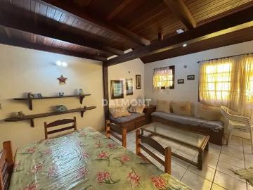 Casa / Sobrado em Condomínio para Venda em Cabo Frio/RJ Peró 2 Quartos