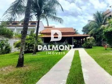 Casa / Sobrado em Condomínio para Venda em Cabo Frio/RJ Peró 2 Quartos