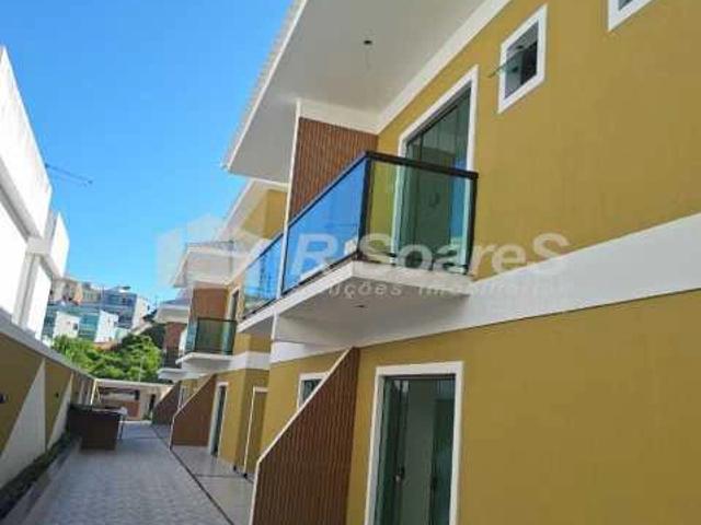 Casa / Sobrado em Condomínio para Venda em Cabo Frio/RJ Peró 4 Quartos