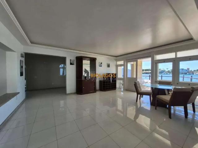 Casa / Sobrado em Condomínio para Venda em Cabo Frio/RJ São Bento 6 Quartos