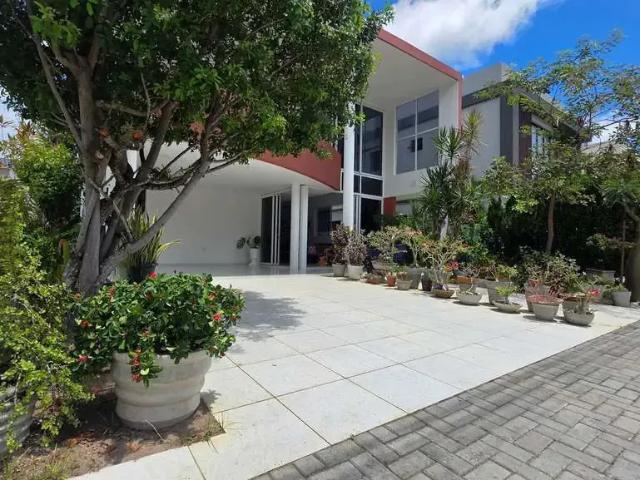 Casa / Sobrado em Condomínio para Venda em Cabedelo/PB Loteamento Bela Vista 5 Quartos